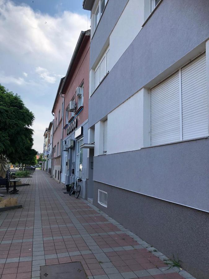 Apartman Bloom Όσιγιεκ Εξωτερικό φωτογραφία