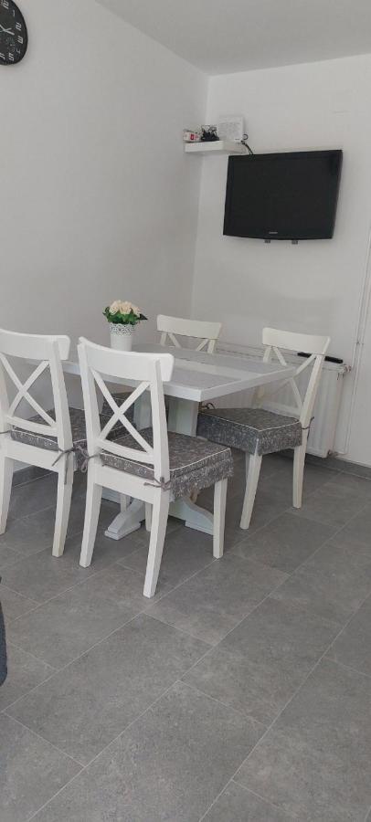 Apartman Bloom Όσιγιεκ Εξωτερικό φωτογραφία