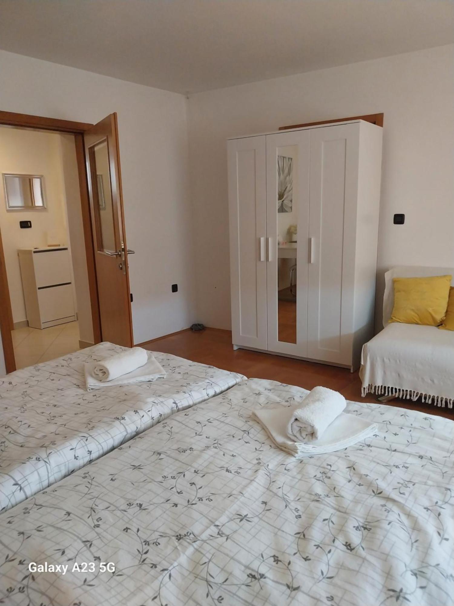 Apartman Bloom Όσιγιεκ Εξωτερικό φωτογραφία